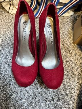 Vibrant Red Versona Wedge Size 8